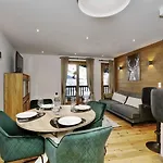 Renove 42m² - 4 Pers - 1550, Sud, Skis Aux Pieds, Proche Centre, Parking Inclus - Fr-1-631-121