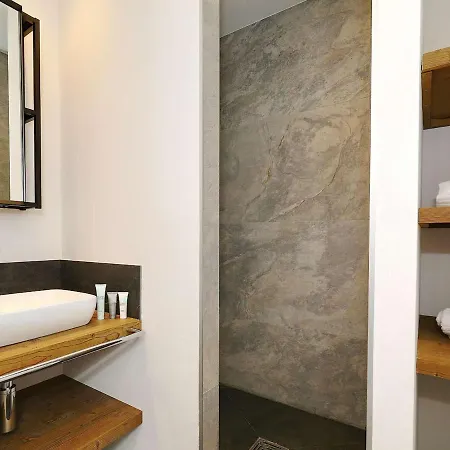 Apartamento Renove 42m² - 4 Pers - 1550, Sud, Skis Aux Pieds, Proche Centre, Parking Inclus - Fr-1-631-121